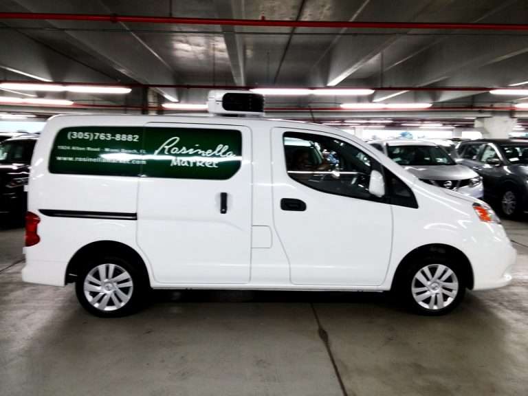 Rosinella Market commercial vehicle lettering project, photo 3 of 4