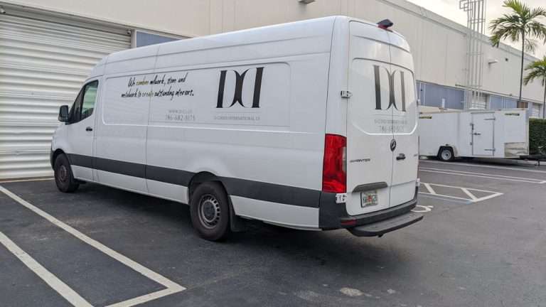 D Coded International US commercial vehicle lettering project, photo 1 of 4
