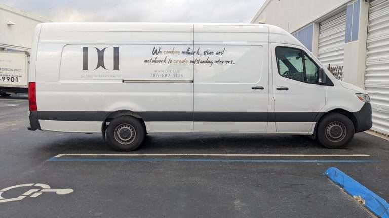 D Coded International US commercial vehicle lettering project, photo 4 of 4
